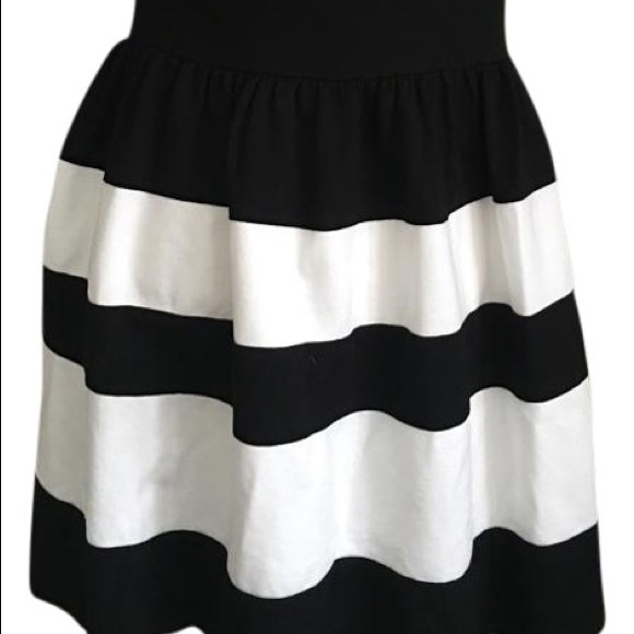 Black and White Stripe Teacup Dress - Picture 2 of 6
